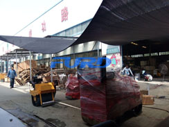 福瑞得機械微動態(tài)--座駕壓路機、手扶壓路機、灌縫機包裝發(fā)貨